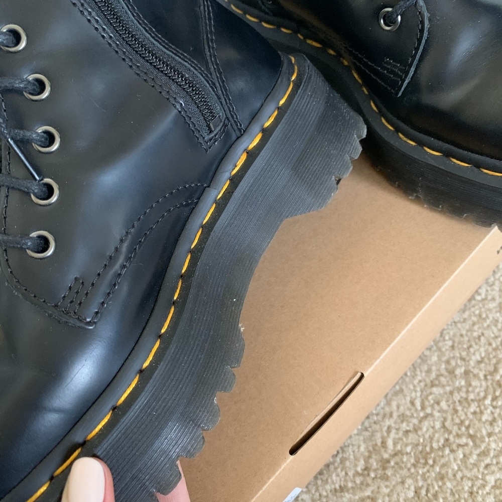dr martens- jadon platform authentic leather boots - Picture 7 of 15